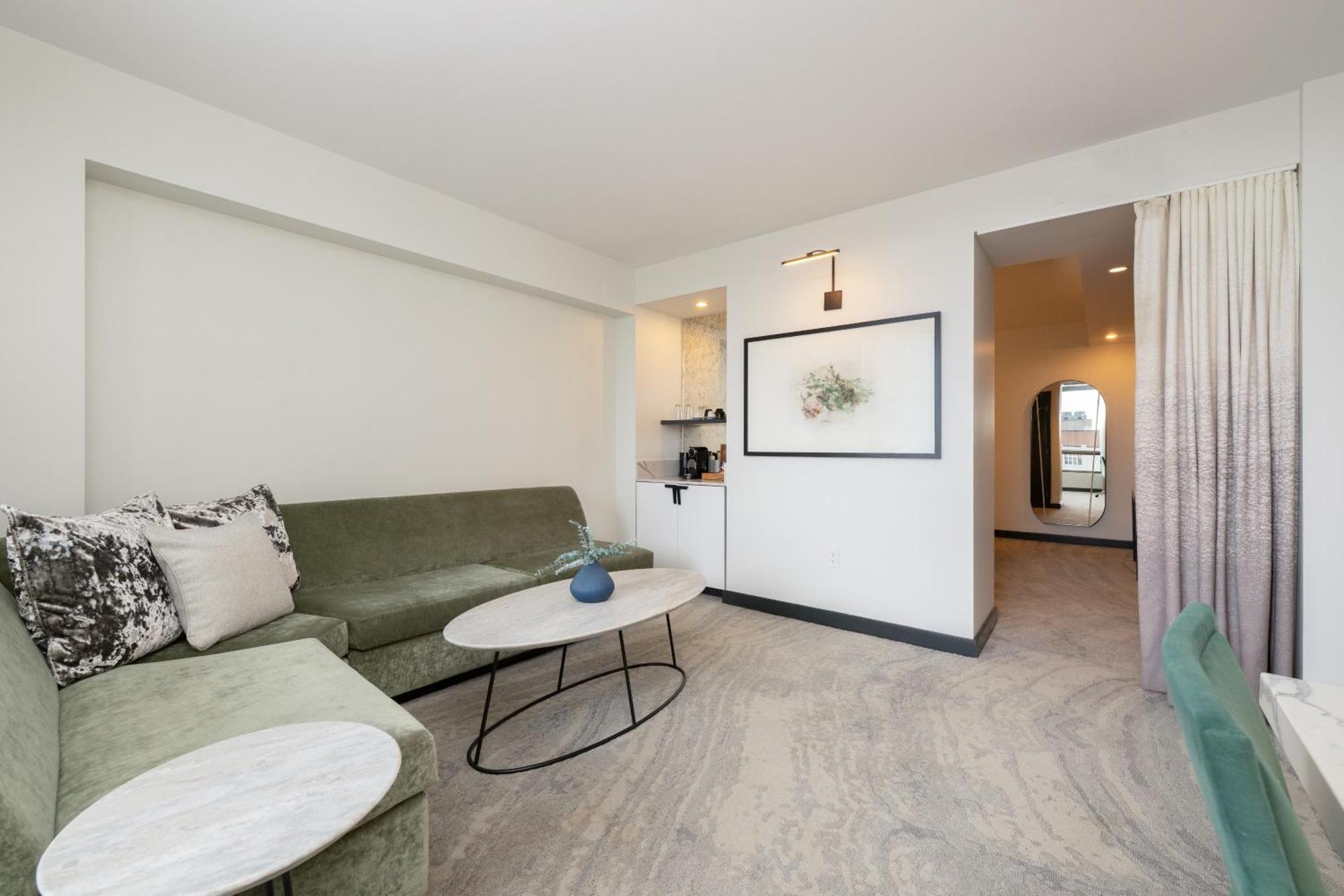 Junior King Suite Water View