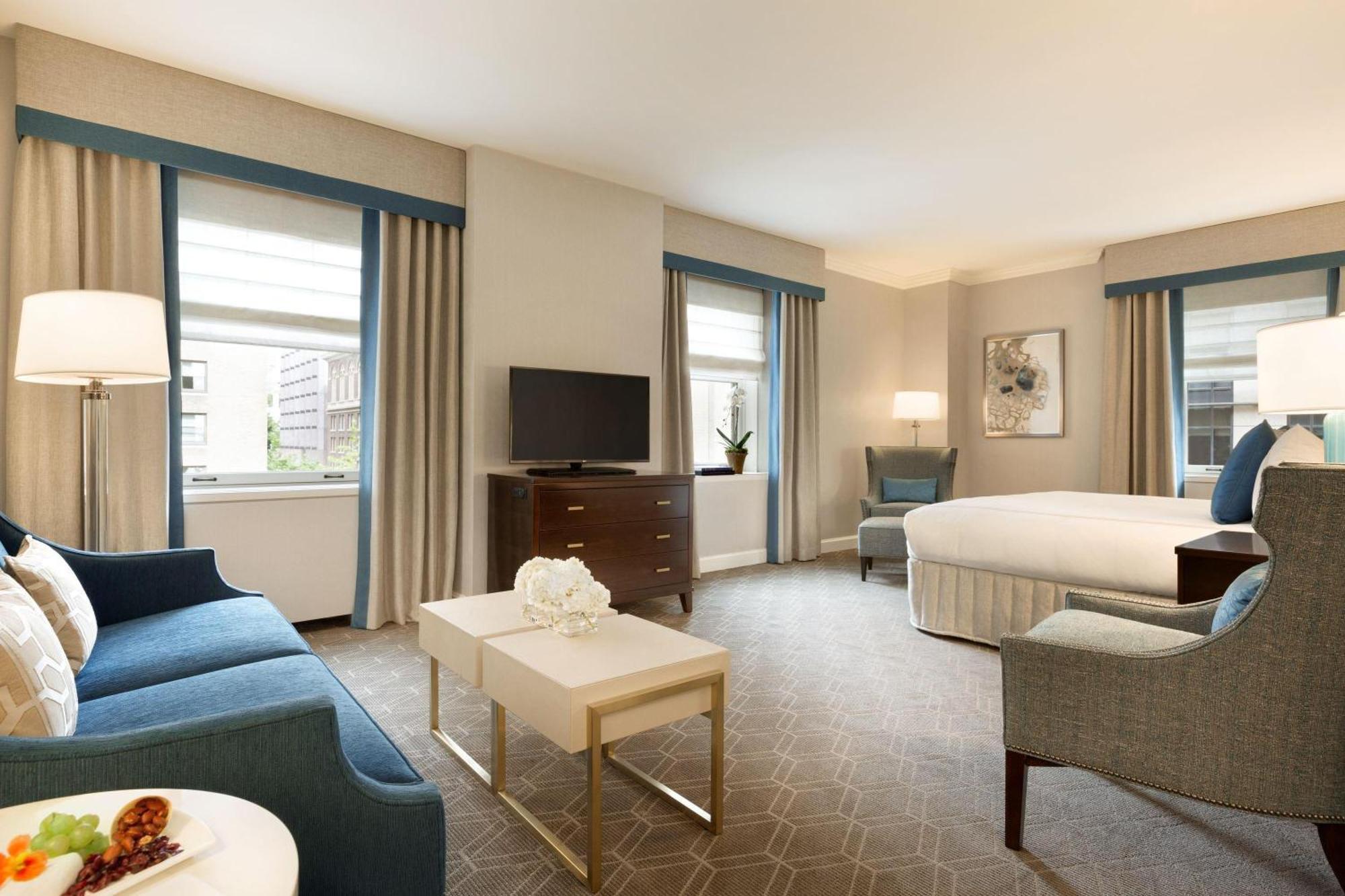 Grand One Bedroom Suite One King Bed Mobility Hearing Accessible